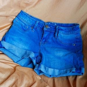 💜💜 MOVING SALE!!!                       YMI Girl denim shorts